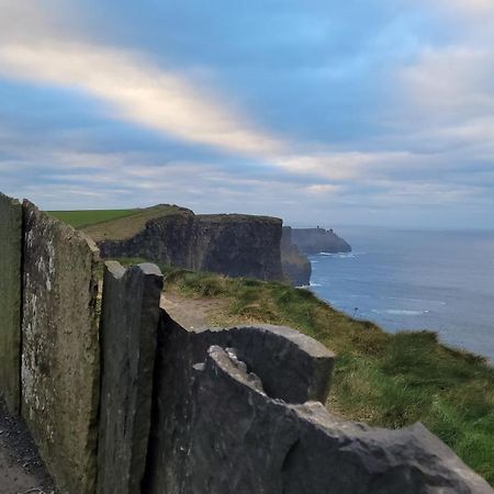 Moher Lodge Liscannor Eksteriør bilde